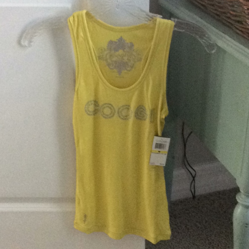 Women’s tee